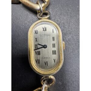 Vintage Sutton Oval Watch Gold Tone 17 Jewels Mechanical Bracelet 17mm